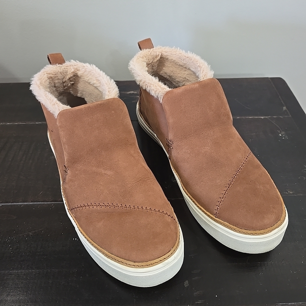 Toms Paxton Brown Suede Fur-Linedโ Sneakers